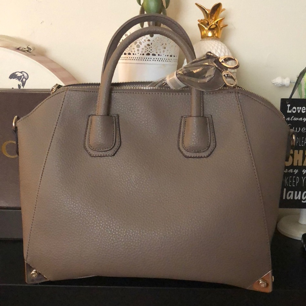 Sold——- Super nice Bag!!!!